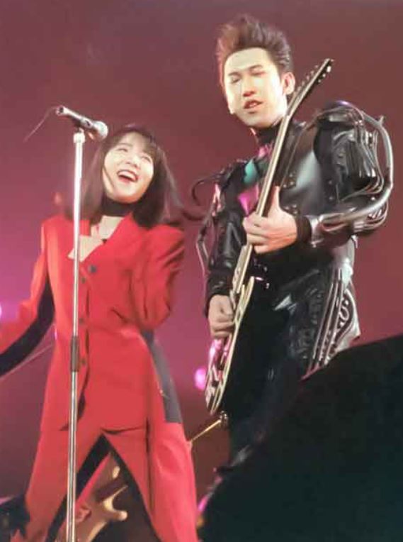 布袋寅泰と山下久美子